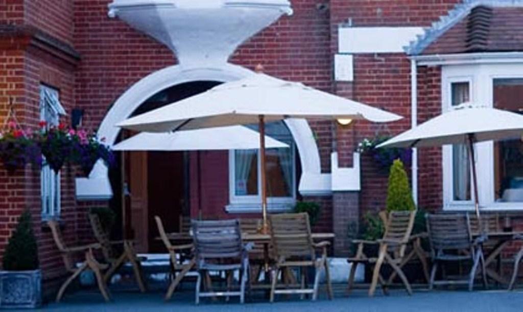 Hickstead Hotel Bolney Екстер'єр фото